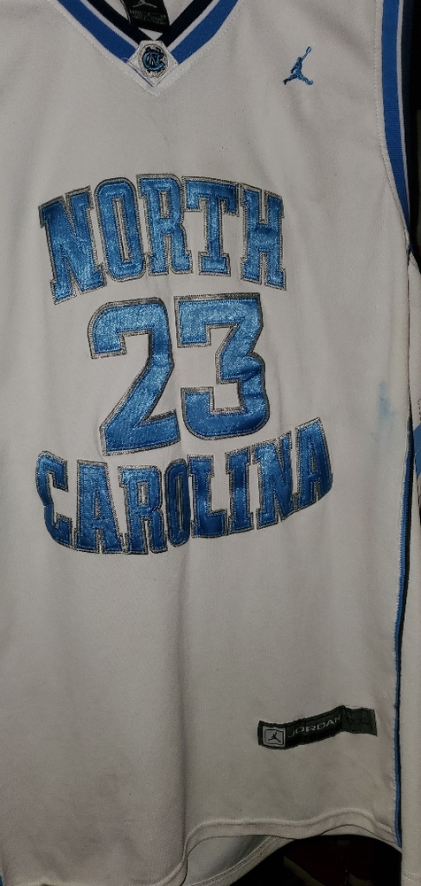 Basketball ball jersey